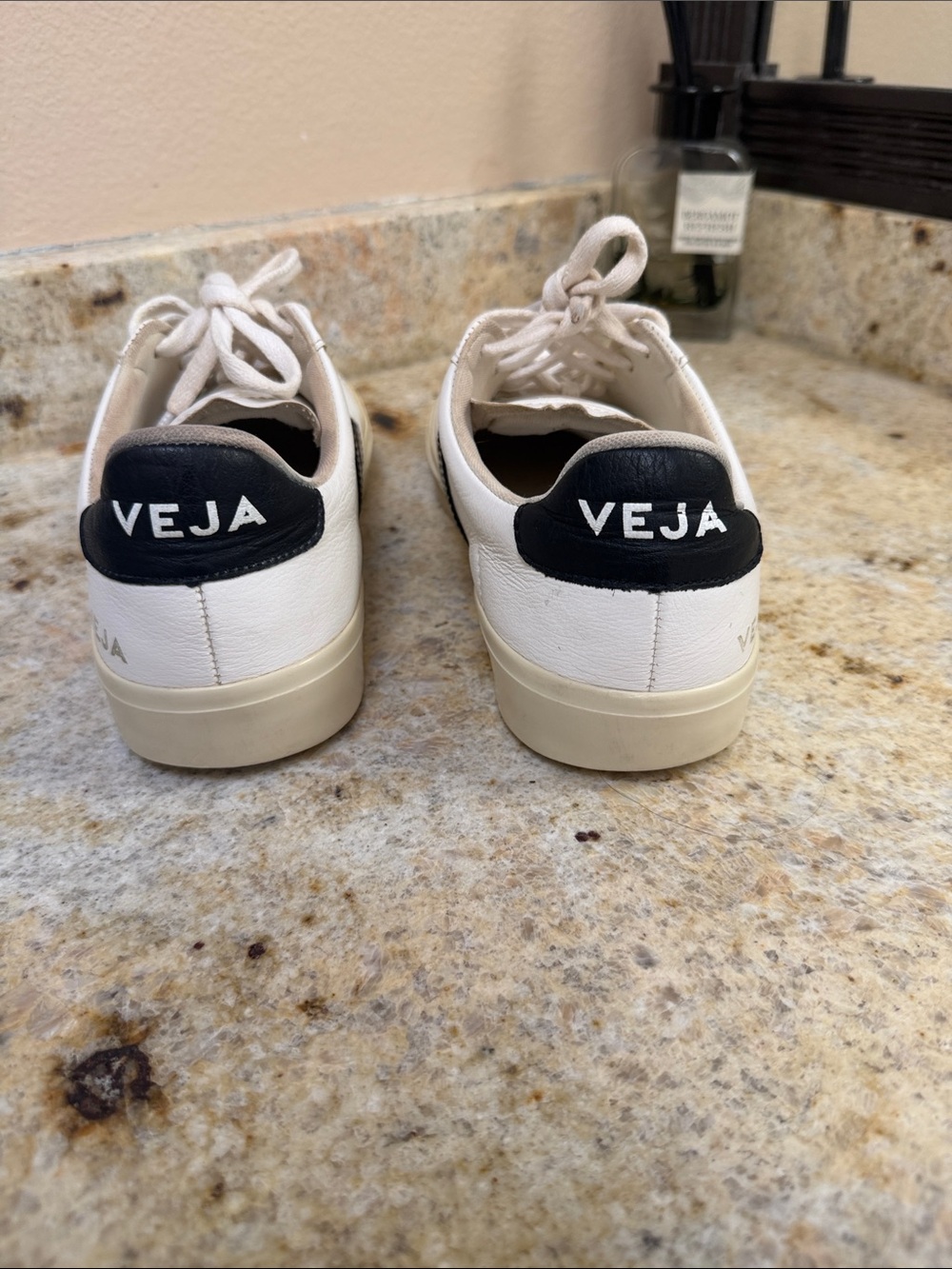 Veja Campo White Leather Sneakers with Black V Accent size 8 - 39 - Picture 5 of 10